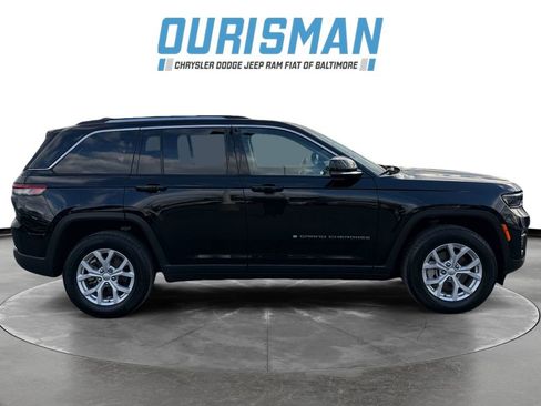 Used 2023 Jeep Grand Cherokee Limited w/ Luxury Tech Group II image 7