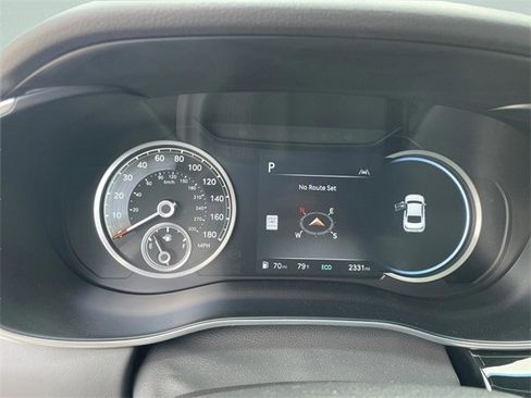 Used 2025 Genesis G70 3.3T Advanced w/ Sport Prestige Package image 39