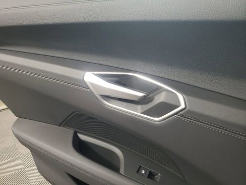 Used 2022 Audi e-tron GT Premium Plus image 17