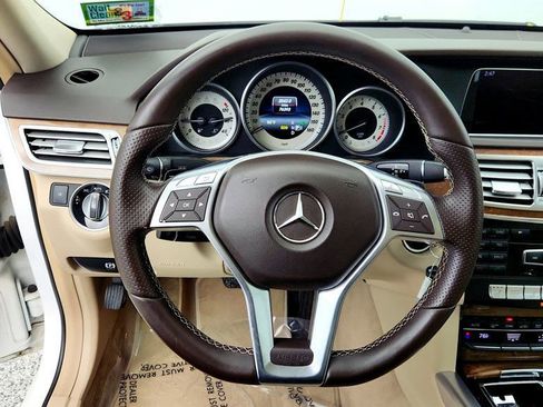 Used 2014 Mercedes-Benz E 350 4MATIC Sedan image 13