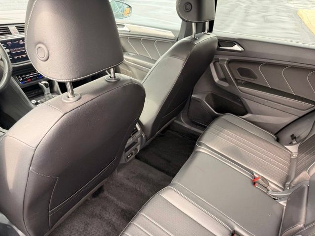 Certified 2024 Volkswagen Tiguan SE R-Line AWD/4WD image 7