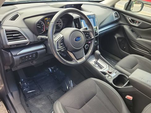 Used 2022 Subaru Forester Premium AWD/4WD image 17