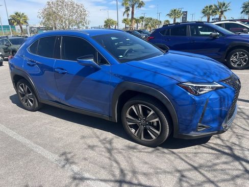 Used 2022 Lexus UX 200 w/ Accessory Package (Z1) FWD image 29