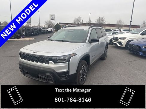 New 2026 Jeep Cherokee Laredo image 4