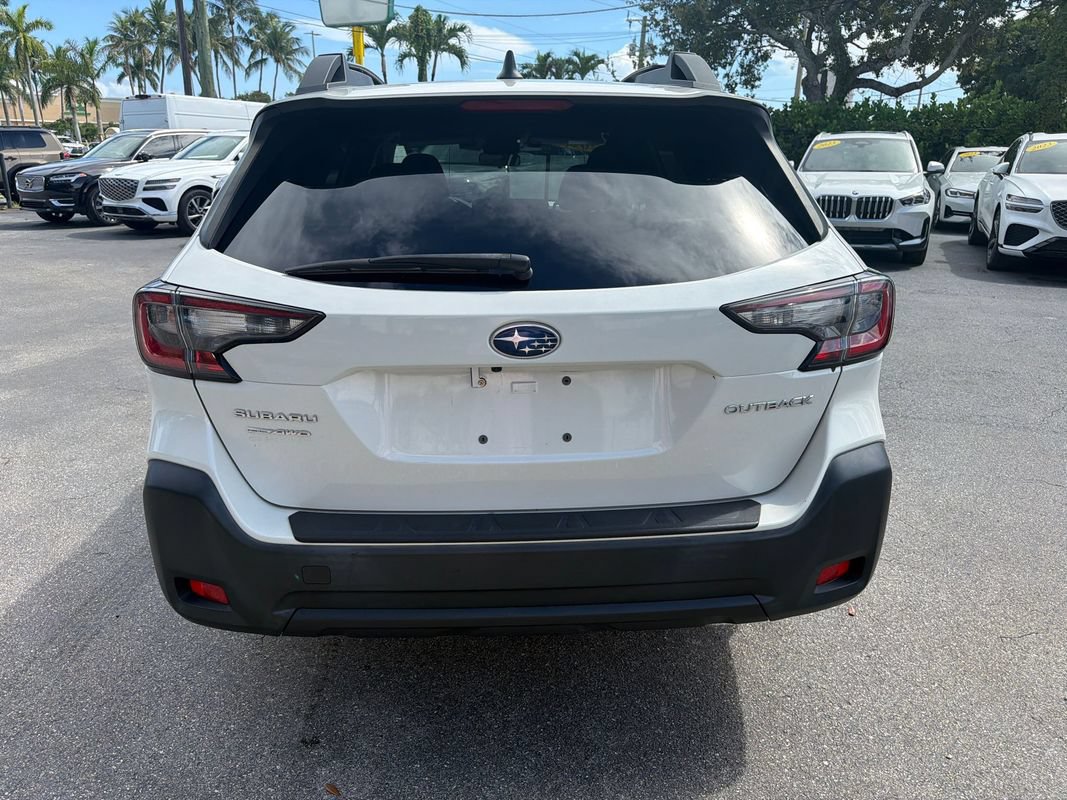 Used 2023 Subaru Outback Premium AWD/4WD image 4