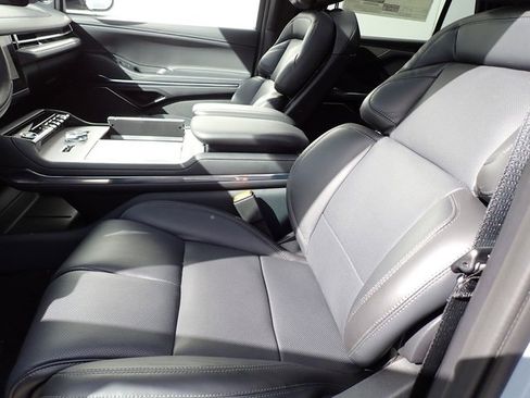 New 2025 Lincoln Navigator Reserve w/ Jet Appearance Package image 15