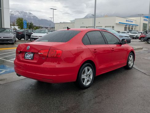 Used 2012 Volkswagen Jetta TDI FWD image 3