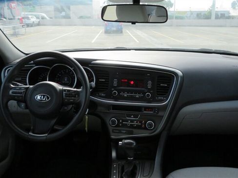 Used 2015 Kia Optima LX FWD image 9