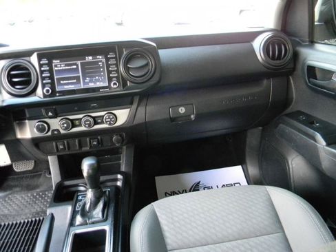 Used 2020 Toyota Tacoma SR w/ SR Convenience Package AWD/4WD image 19
