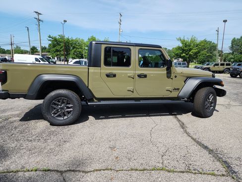 New 2025 Jeep Gladiator Sport image 20