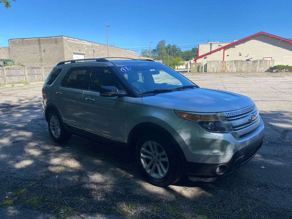 Used 2013 Ford Explorer XLT FWD image 7