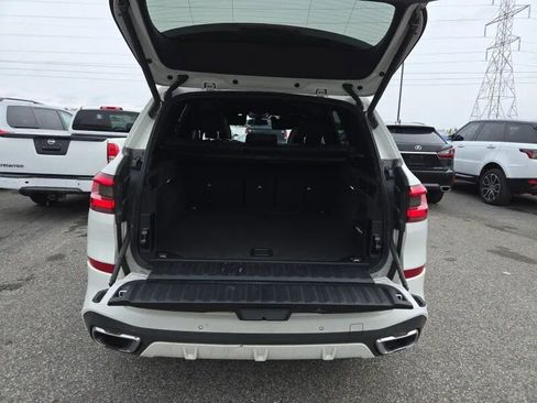 Used 2019 BMW X5 xDrive40i w/ M Sport Package image 12