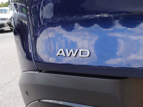 Used 2025 Nissan Murano SV AWD/4WD image 6