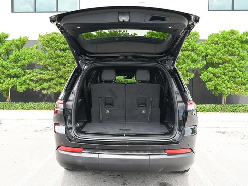 Used 2025 Jeep Grand Cherokee L Limited AWD/4WD image 9