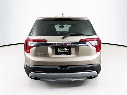 Used 2023 GMC Acadia SLE image 7