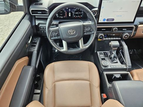 Used 2025 Toyota 4Runner Limited RWD image 13