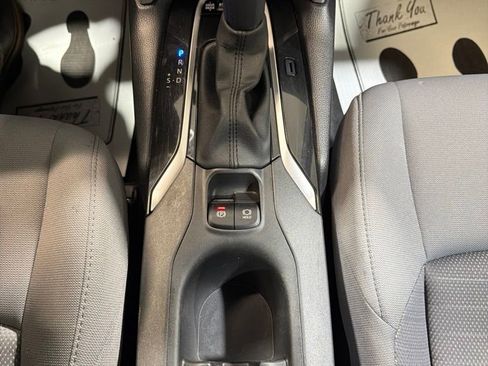 Used 2025 Toyota Corolla Cross AWD Hybrid image 33