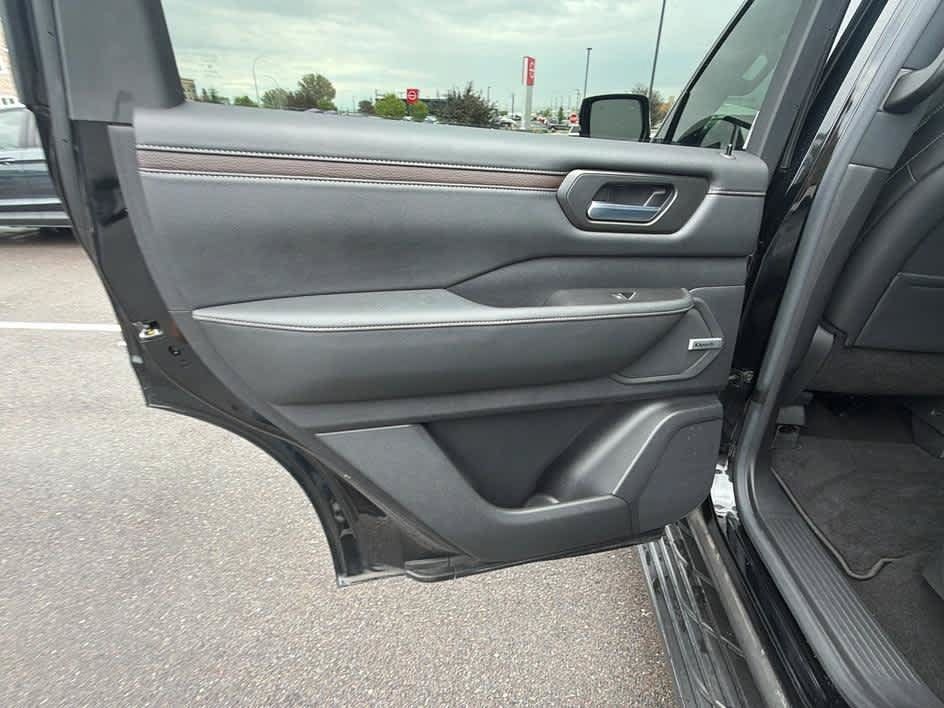 Used 2026 Nissan Armada SL w/ Captain's Chari Seat Package AWD/4WD image 17