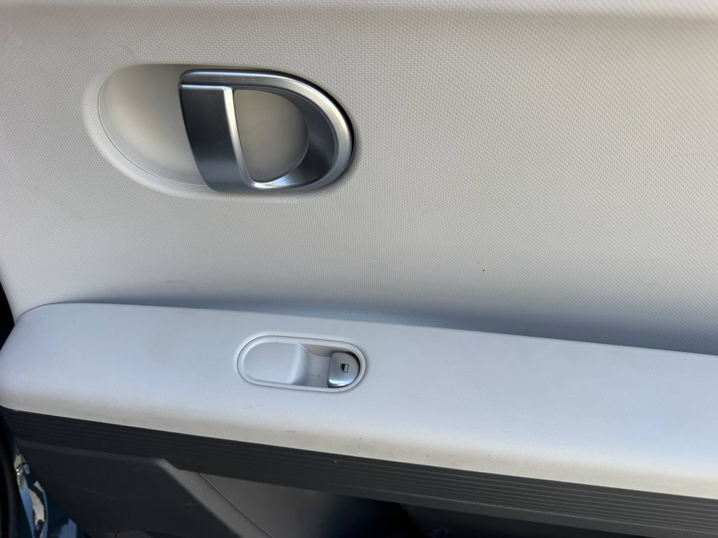 Certified 2024 Hyundai Ioniq 5 SE RWD image 13