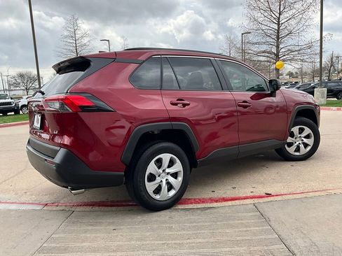 Used 2020 Toyota RAV4 LE image 6