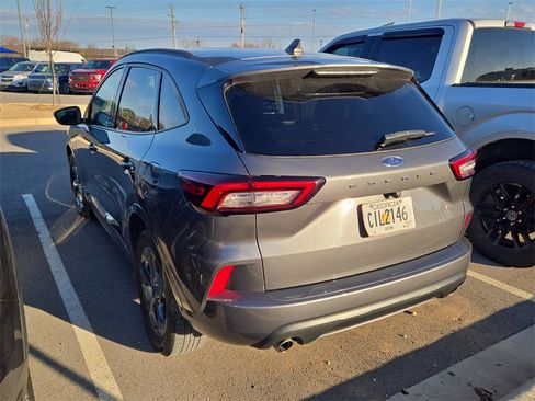 Used 2024 Ford Escape ST-Line image 2