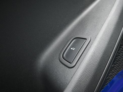 New 2026 Chevrolet Traverse LT w/ Sun and Wheel Package FWD image 27