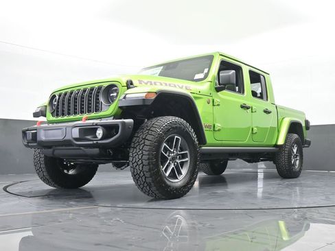 Used 2025 Jeep Gladiator Mojave image 55