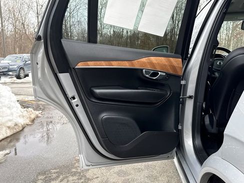 Certified 2024 Volvo XC90 B5 Plus w/ Protection Package Premier image 23