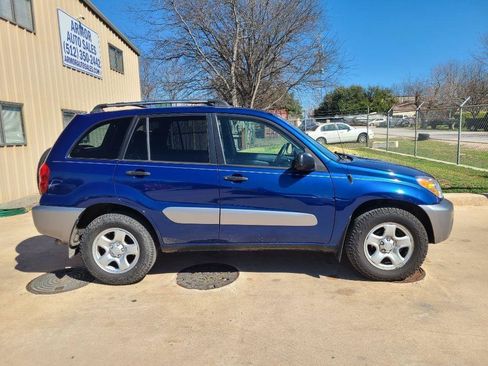 Used 2004 Toyota RAV4 2WD image 2