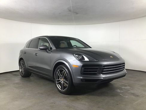 Certified 2022 Porsche Cayenne AWD/4WD image 9