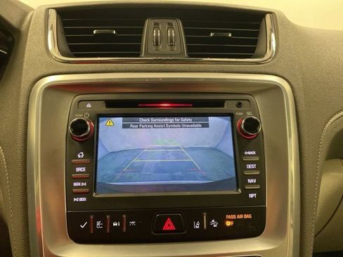 Used 2015 GMC Acadia SLT w/ Technology Package image 11