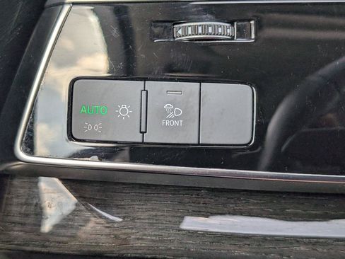 Used 2023 Audi Q7 3.0T Premium AWD/4WD image 13