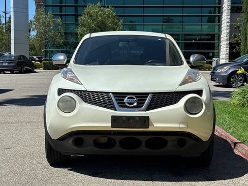 Used 2012 Nissan Juke SV w/ Chrome Pkg FWD image 3