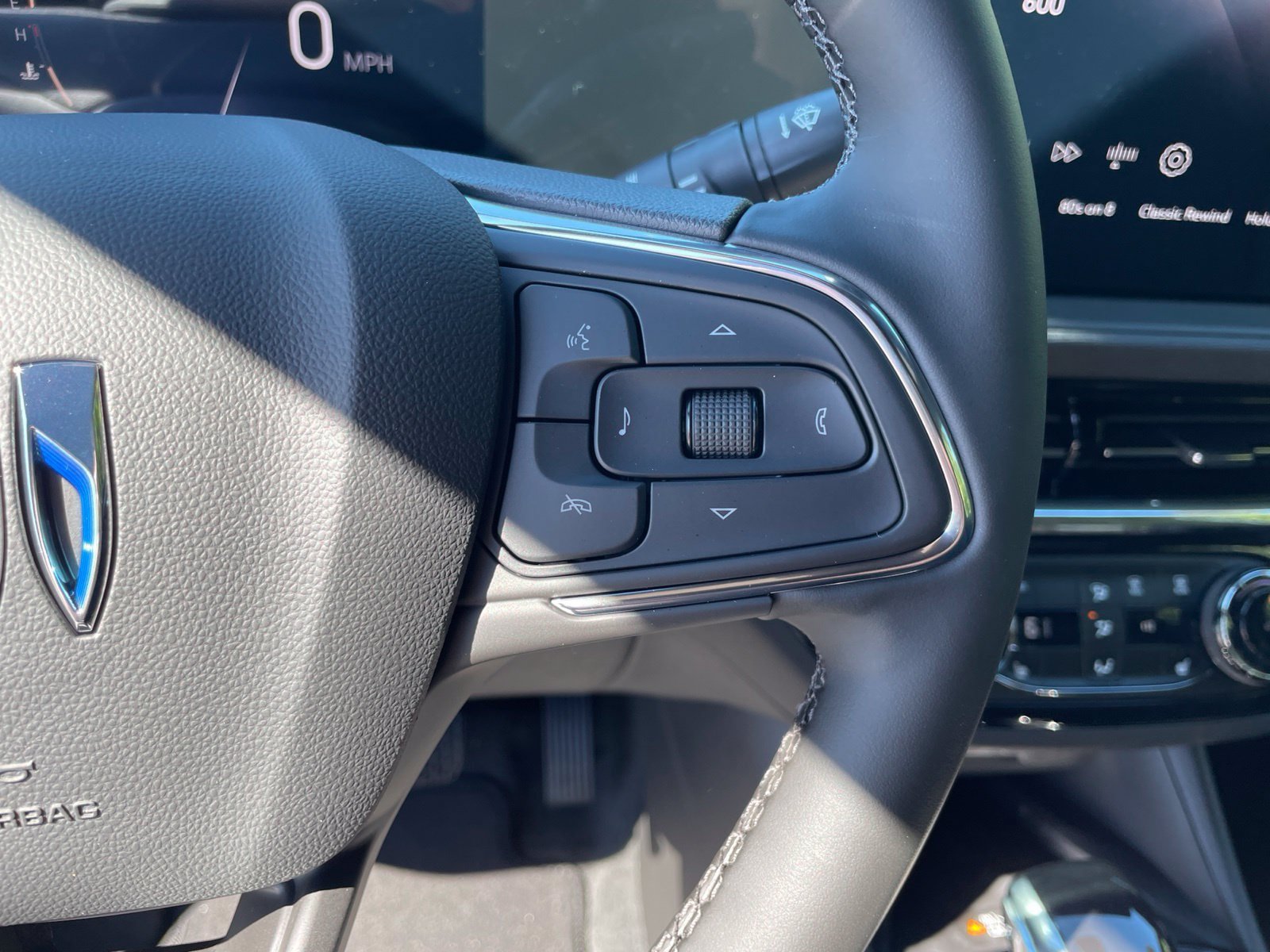 New 2026 Buick Envista Sport Touring w/ Convenience I Package FWD image 19