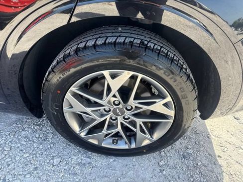 Used 2025 Genesis GV70 2.5T AWD/4WD image 11