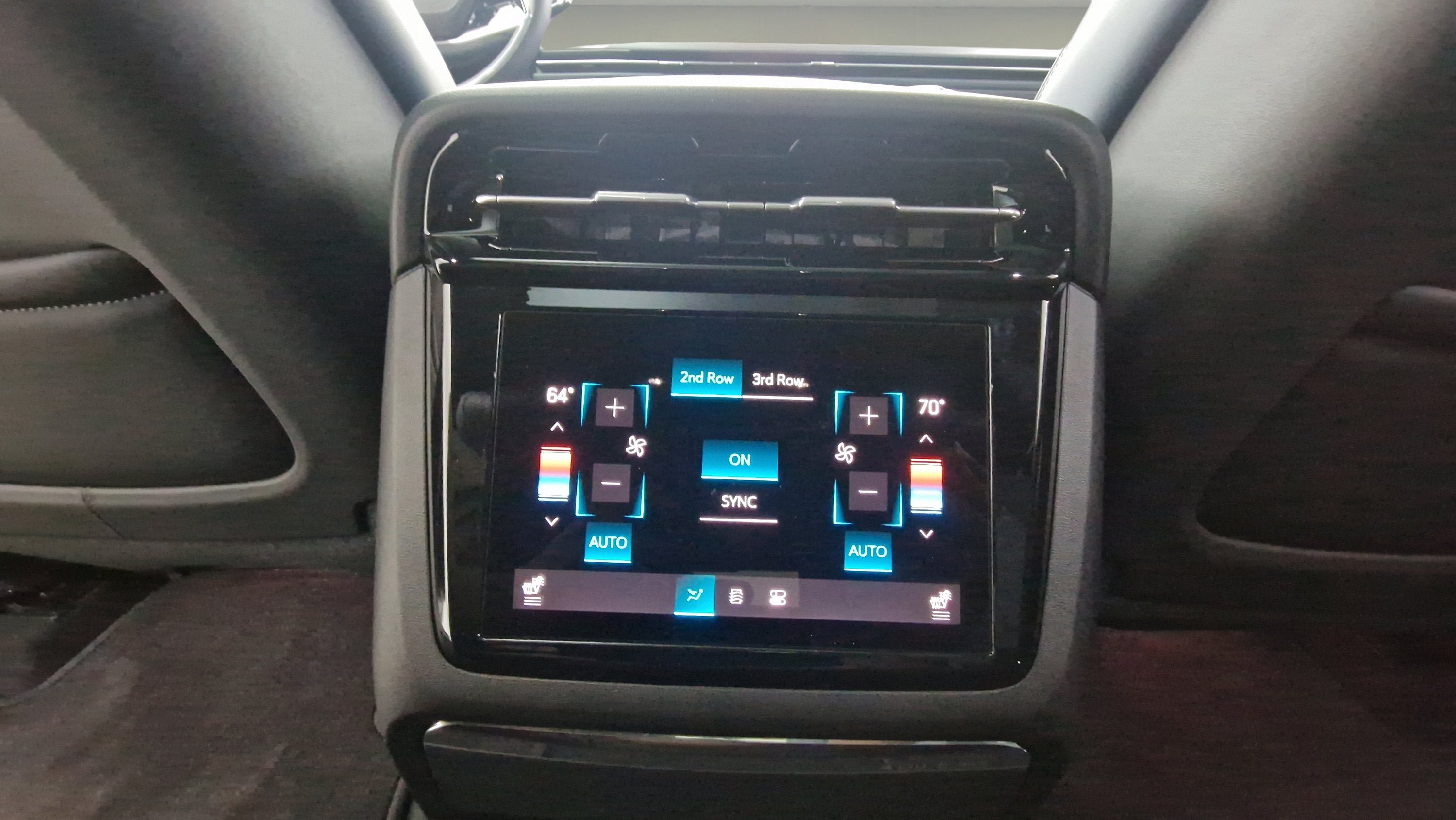 New 2025 Cadillac Escalade IQ Sport 2 w/ LPO, ONYX Package AWD/4WD image 13
