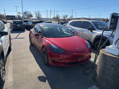 Used 2023 Tesla Model 3 Performance image 3