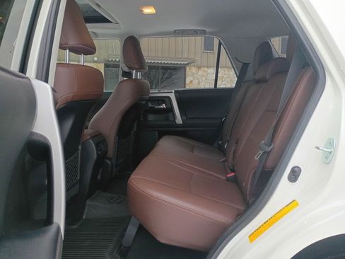 Used 2020 Toyota 4Runner image 25