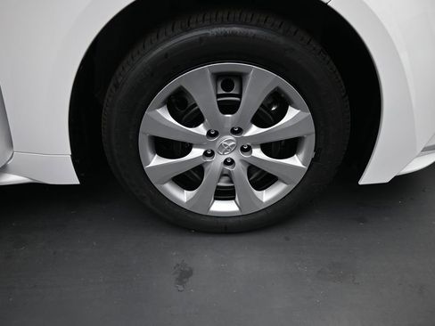 New 2026 Toyota Corolla LE FWD image 18