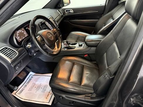 Used 2020 Jeep Grand Cherokee Limited AWD/4WD image 12
