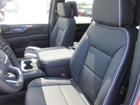 New 2026 GMC Yukon XL Elevation w/ Elevation Premium Package AWD/4WD image 11