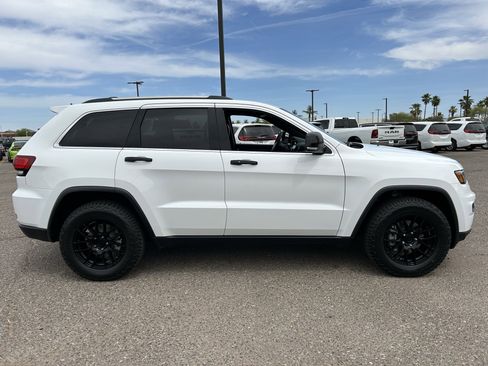 Used 2020 Jeep Grand Cherokee Limited w/ Luxury Group II image 6