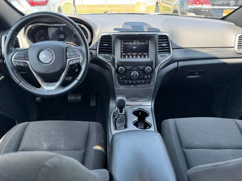 Used 2021 Jeep Grand Cherokee Laredo image 11