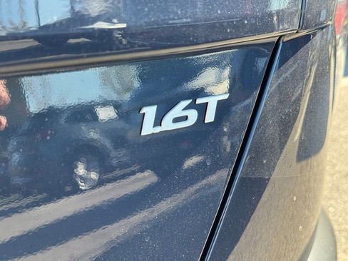 Used 2026 Hyundai Kona SEL Premium image 12