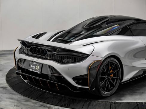 Used 2021 McLaren 765LT RWD image 24