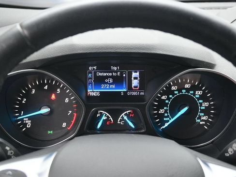 Used 2015 Ford Escape Titanium w/ Equipment Group 301A AWD/4WD image 17