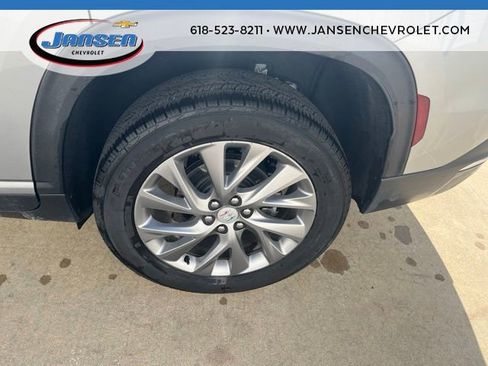 Used 2025 Buick Enclave Preferred AWD/4WD image 8