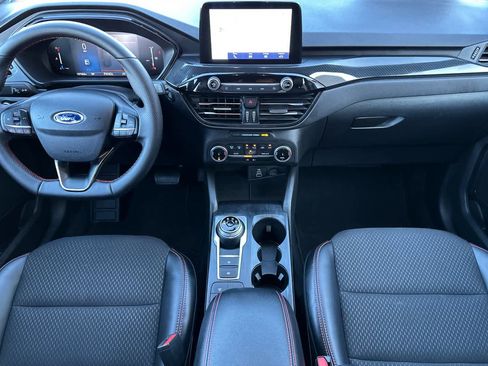 Certified 2025 Ford Escape ST-Line image 3