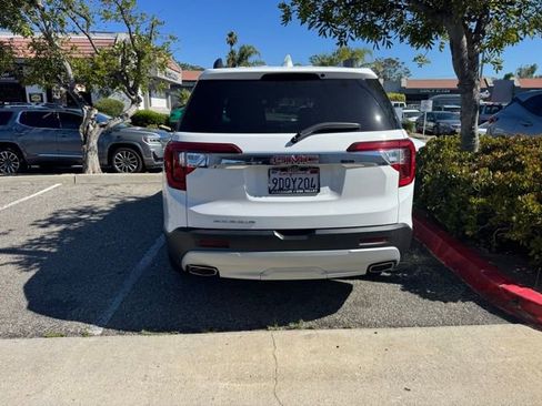 Certified 2023 GMC Acadia SLE w/ Driver Convenience Package FWD image 6