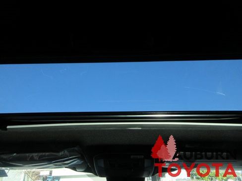 New 2026 Toyota Highlander XSE image 9